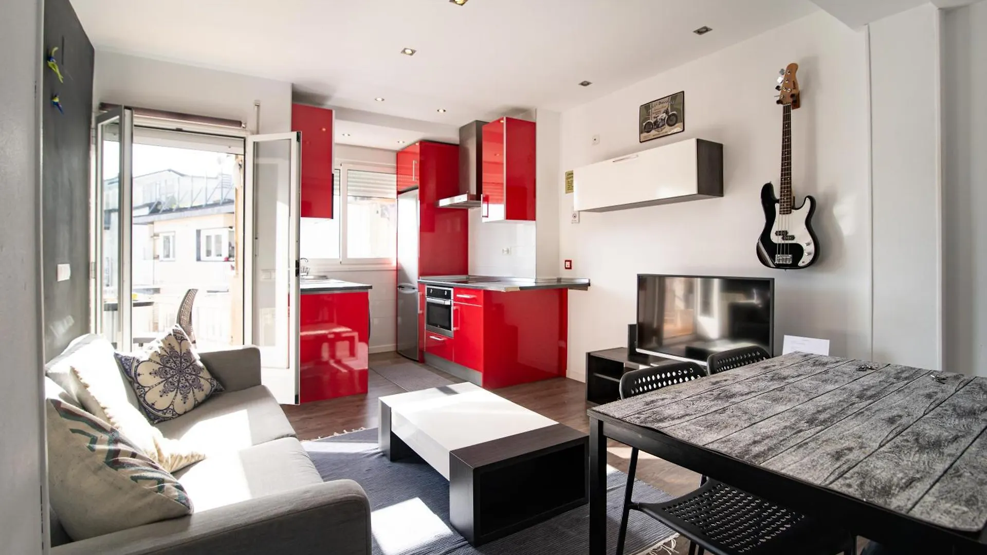 Apartment Amara Amonaren Etxea Free Wifi, Rooms, Rent Parking contacts